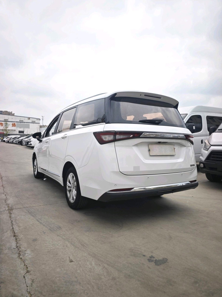 Wuling Jiachen