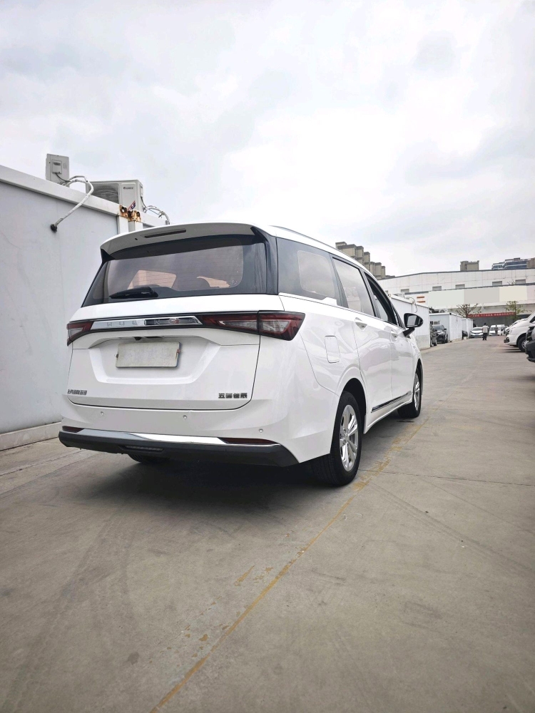 Wuling Jiachen