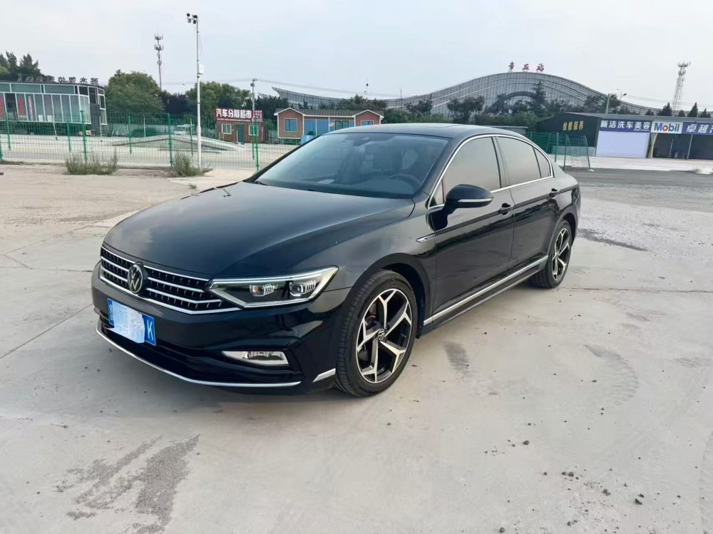 Volkswagen Magotan 330 Luxury