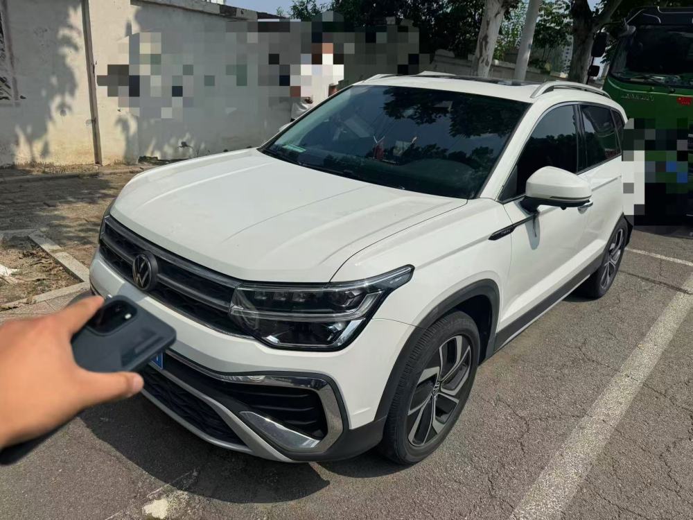 Volkswagen Tayron 300 Full Moon Edition