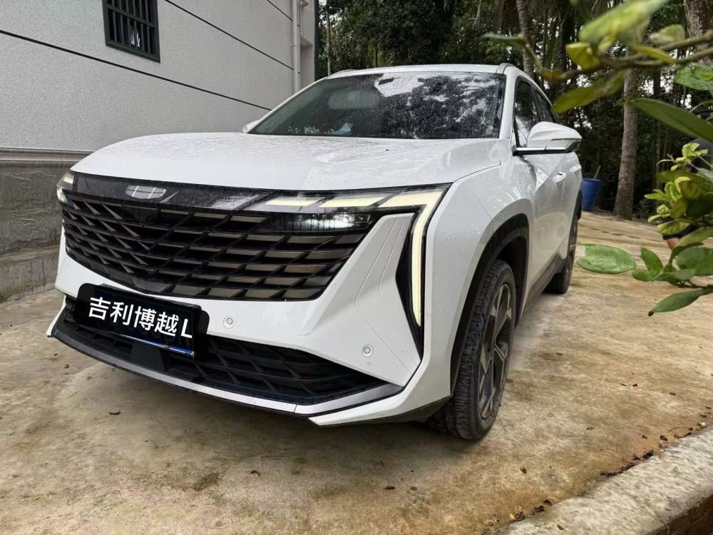 Geely Boyue 1.5T Premium Edition
