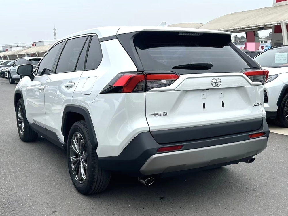 RAV4