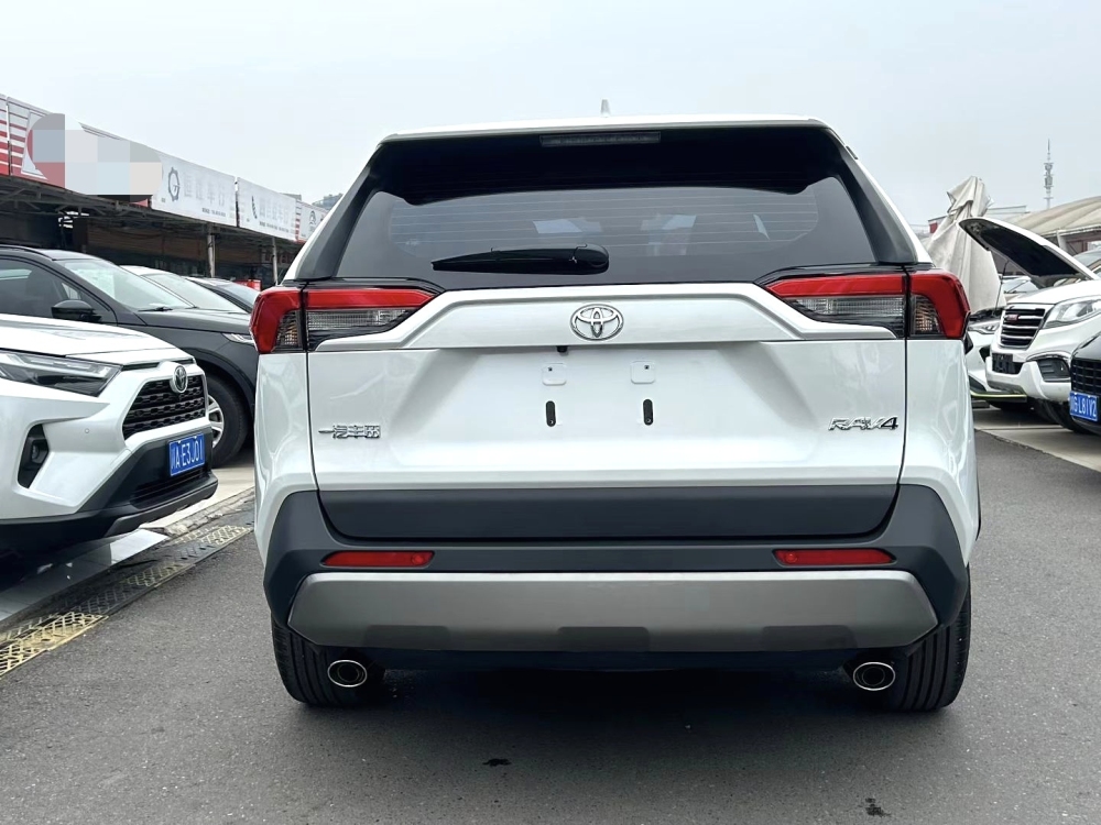 RAV4