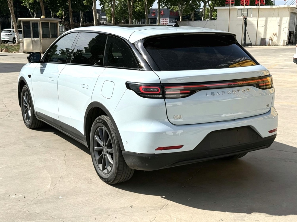 Leapmotor C11