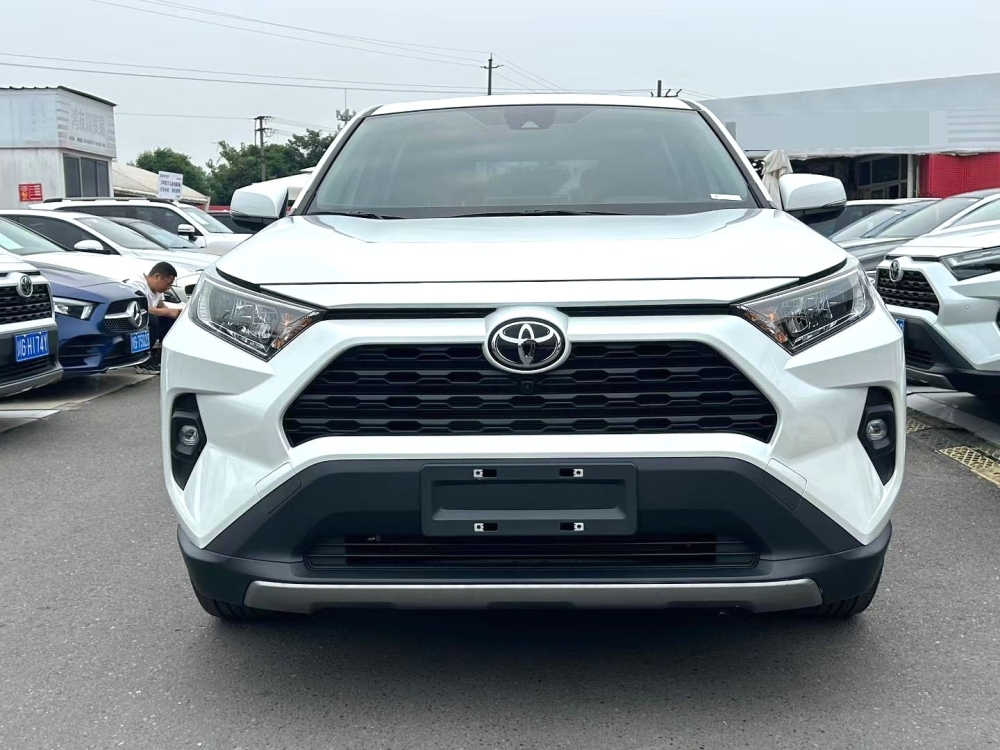 RAV4