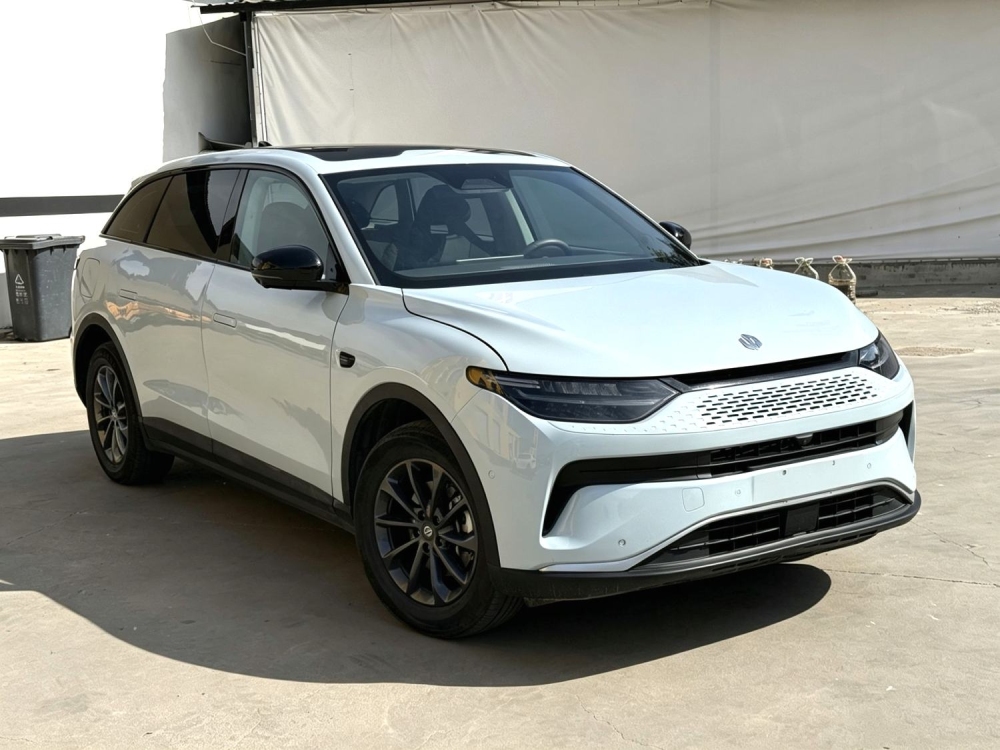 Leapmotor C11