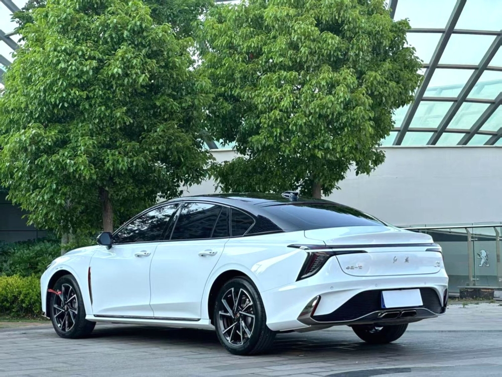 Hongqi H6