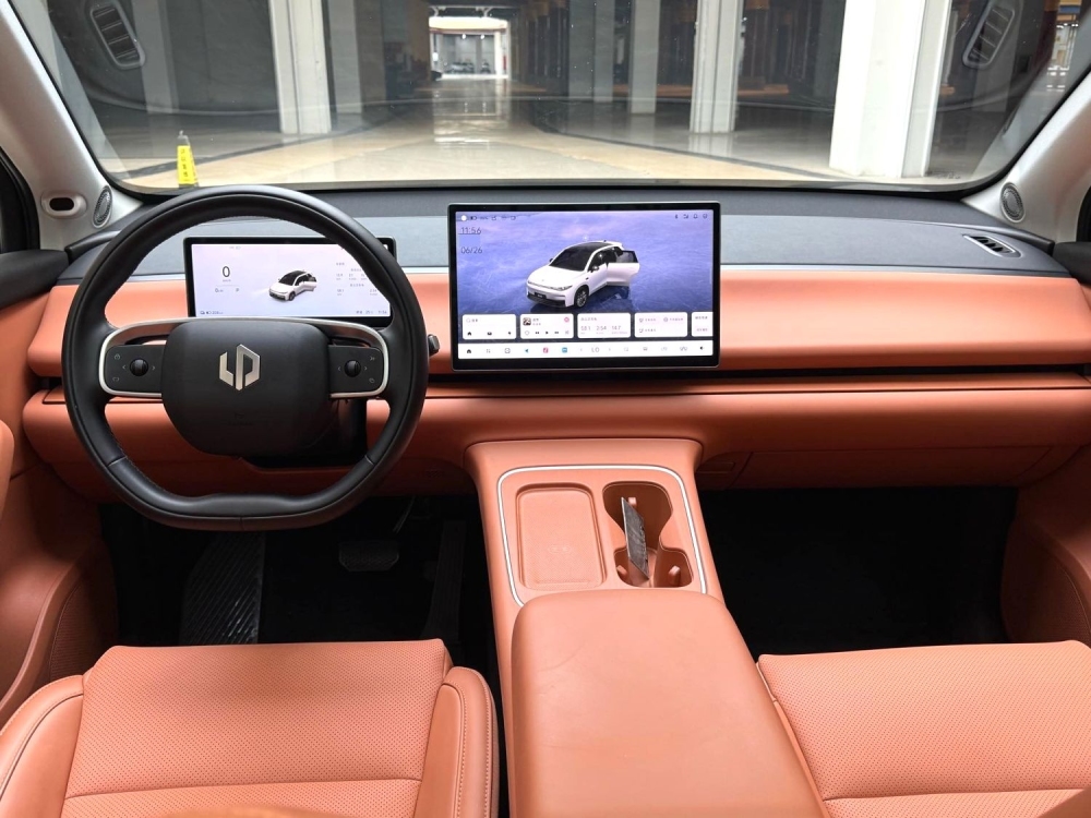 Leapmotor C10