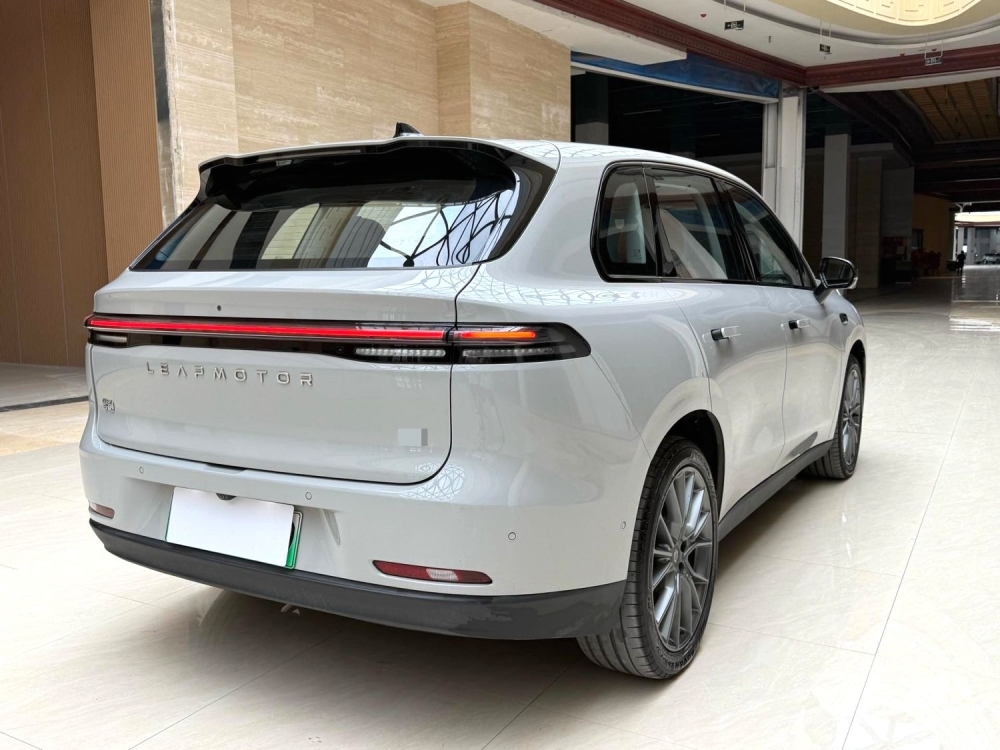 Leapmotor C10