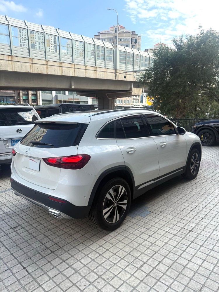 GLA 200