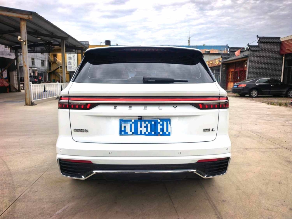 Xingyue L