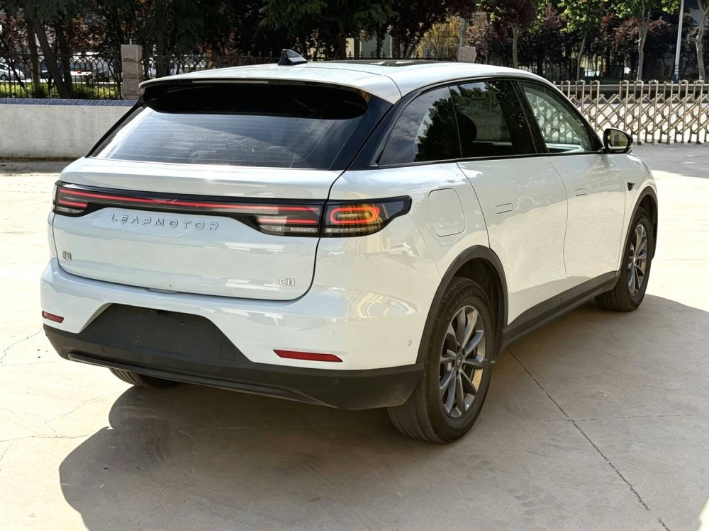 Leapmotor C11
