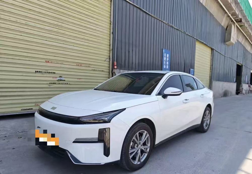 Geely Galaxy L6 2025 EM-i 140km Voyager Edition