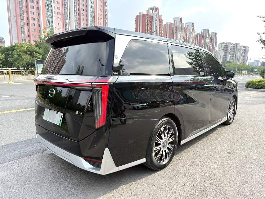 Trumpchi E9