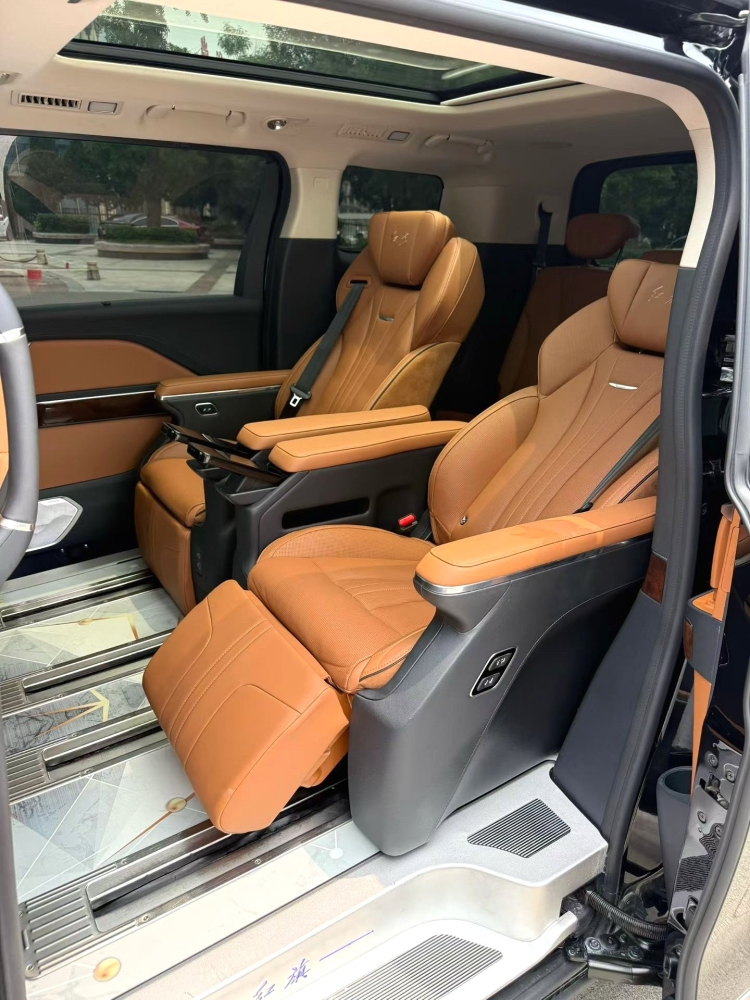 Hongqi HQ9