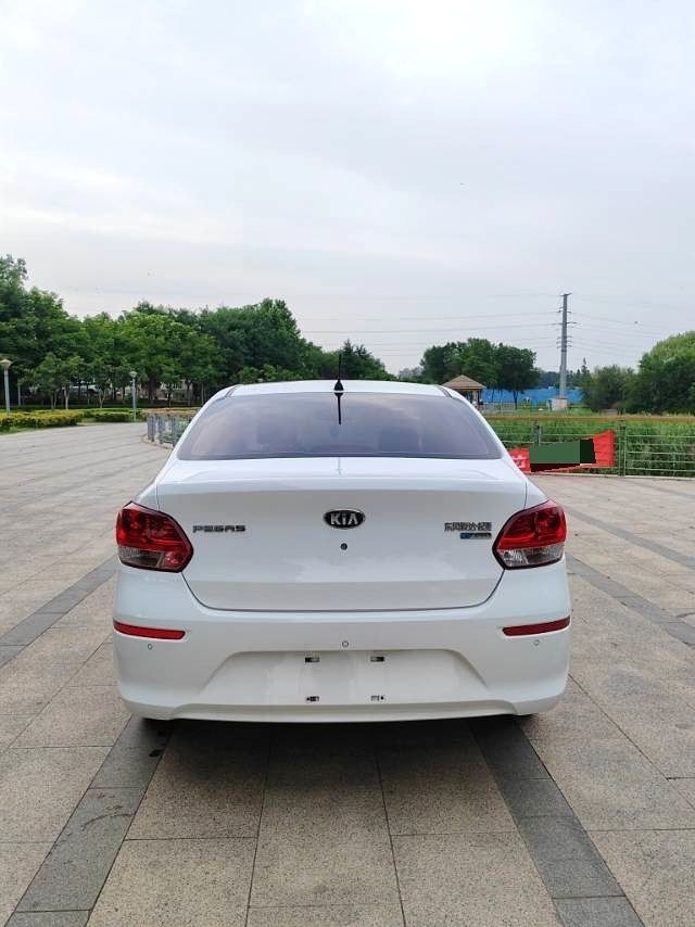 KIA Pegas