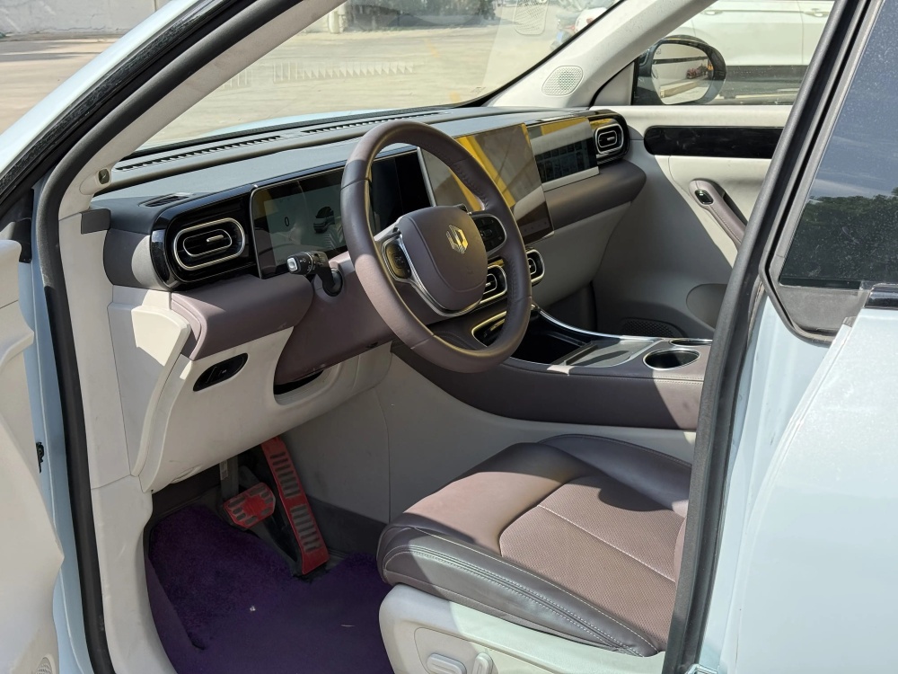 Leapmotor C11