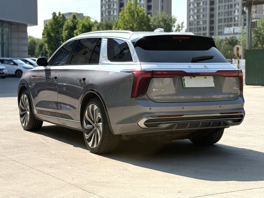 Hongqi E-HS9