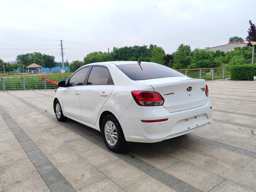 KIA Pegas