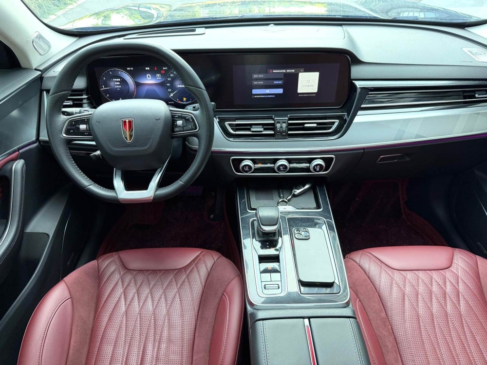 Hongqi HS5