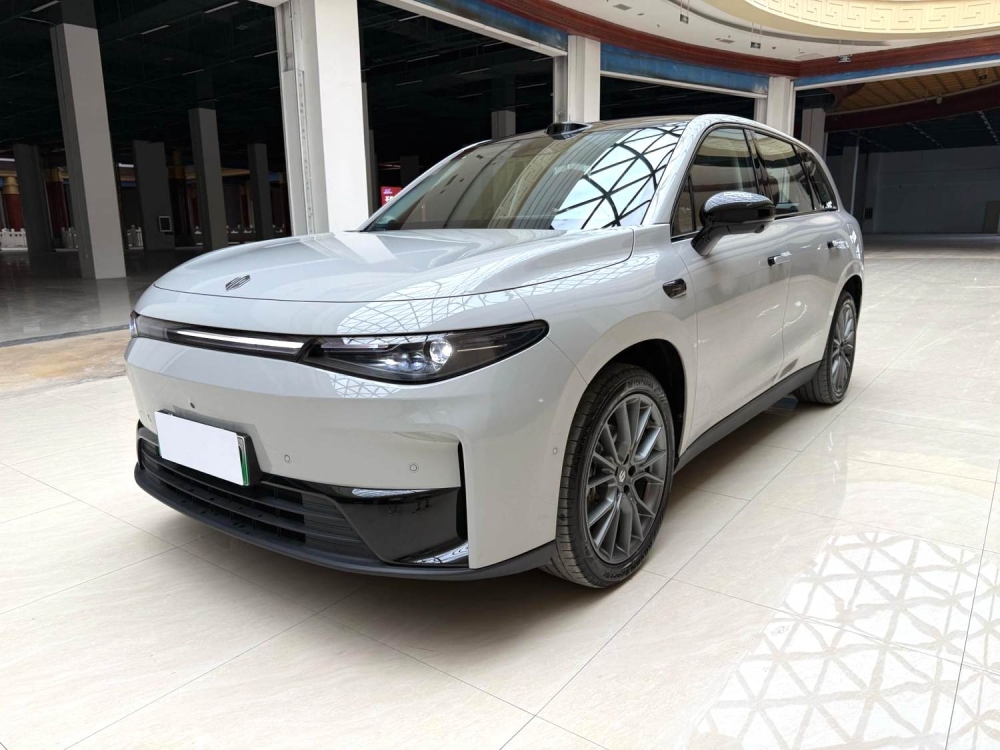 Leapmotor C10