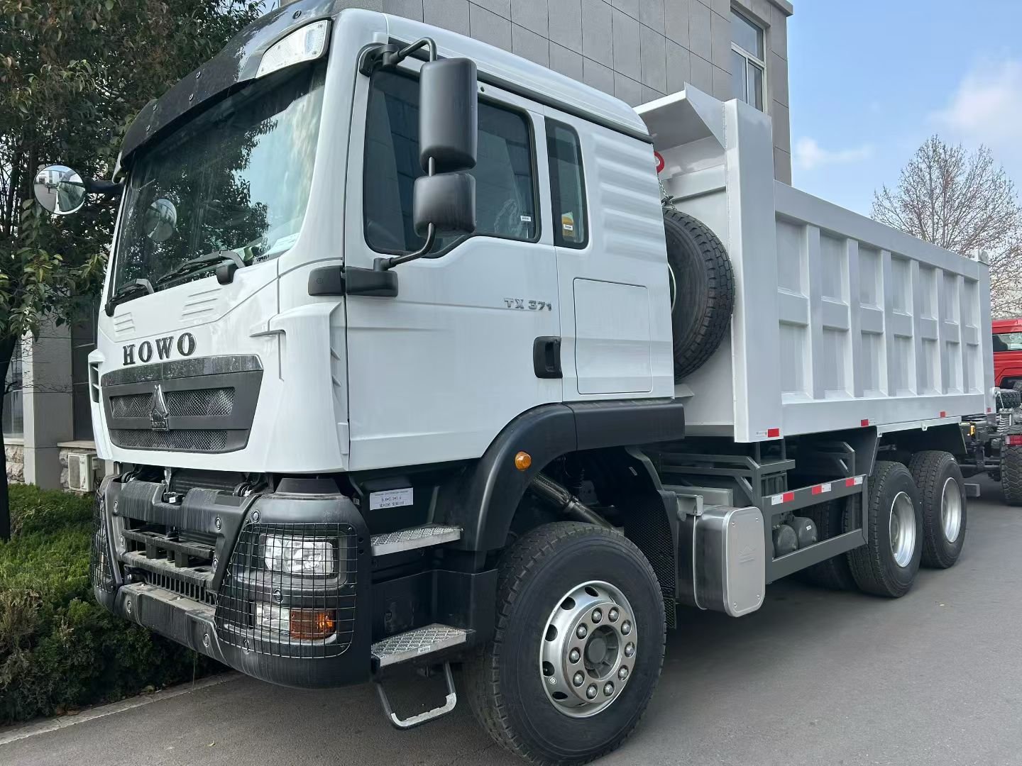 HOWO TX371 6x4 dump truck