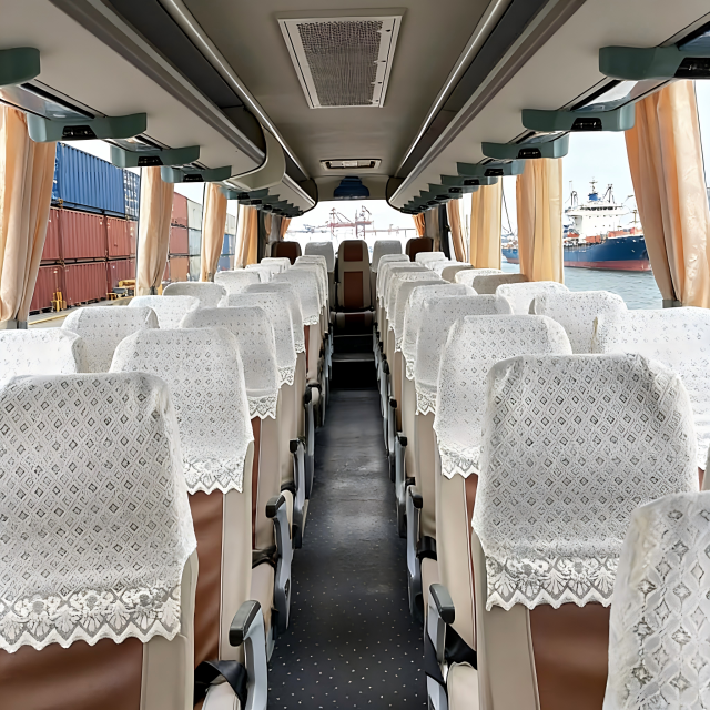 出售二手金龙 XML6127 55座城市公交车，单门，欧3排放标准，柴油动力。