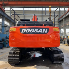 二手斗山DX300LC-9C挖掘机 | 低工作小时数，原装发动机，适用于矿业和建筑业