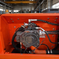 二手斗山DX300LC-9C挖掘机 | 低工作小时数，原装发动机，适用于矿业和建筑业