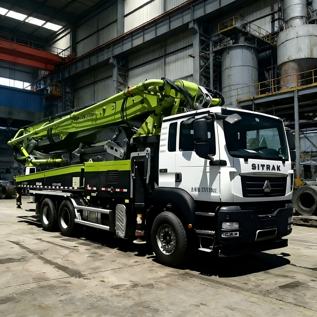 出售二手63米混凝土臂架卡车，配备ZF变速箱和潍柴发动机