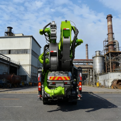 用于高层建筑施工的重型63米混凝土臂架泵车