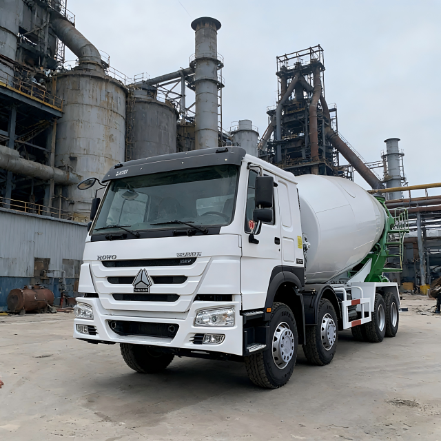 HOWO 8×4 二手混凝土搅拌车 | 中国制造 欧5 工程车辆