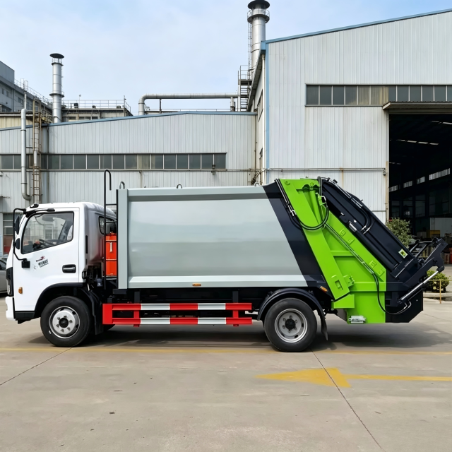 东风4×2 5立方米垃圾压缩车 – 强劲柴油发动机，适用于垃圾收集