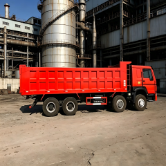 低价出售豪沃（HOWO）8×4 12轮自卸卡车 – 451-500马力