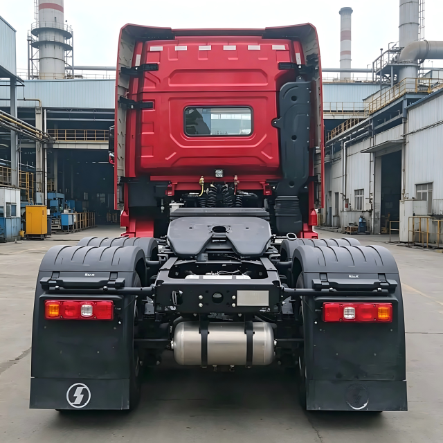 Large Displacement New HOWO 6x4 Tractor Truck – Reliable for Industrial Transport