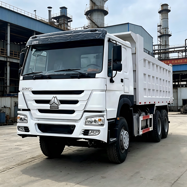 Howo 371 自卸车 – 8×4 重型翻斗车，适用于建筑和采矿行业