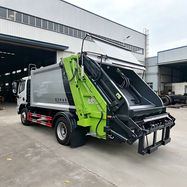 可靠的东风4x2 6吨二手垃圾压缩车出售