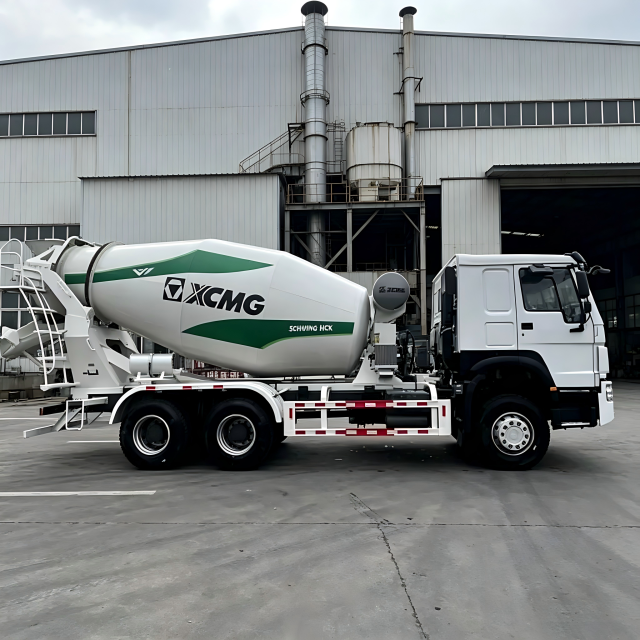 HOWO 371 二手湿式喷射混凝土搅拌车 | 高效率重型混凝土运输车