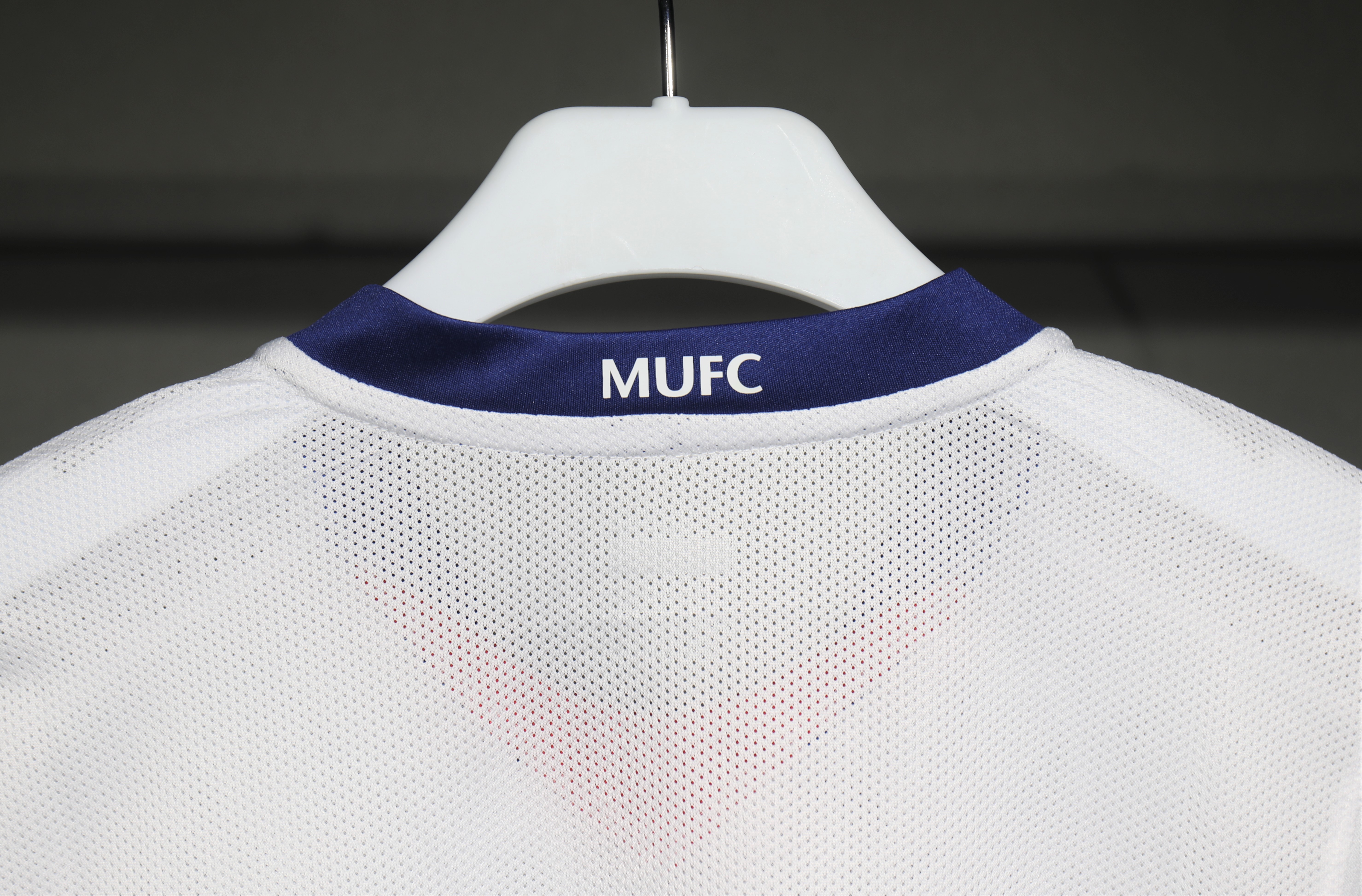 08-09 Manchester United Away Retro Jersey Player Edtion
