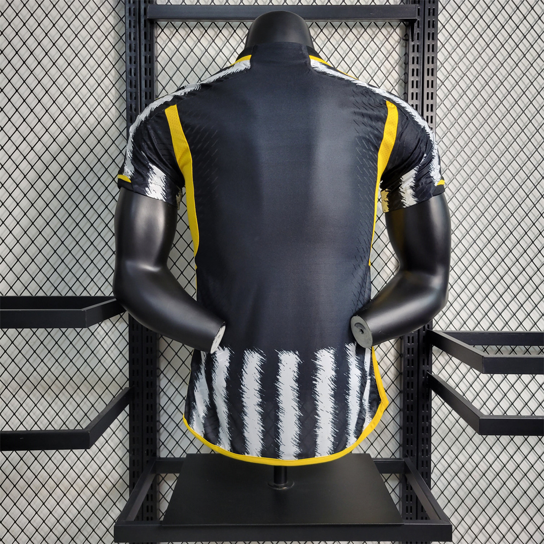23-24 Juventus Home Player Version