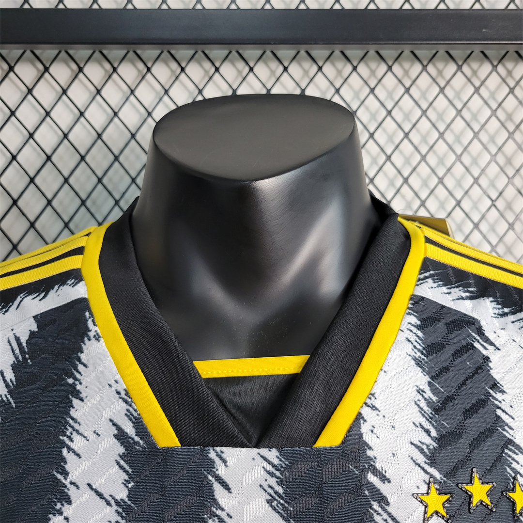 23-24 Juventus Home Player Version