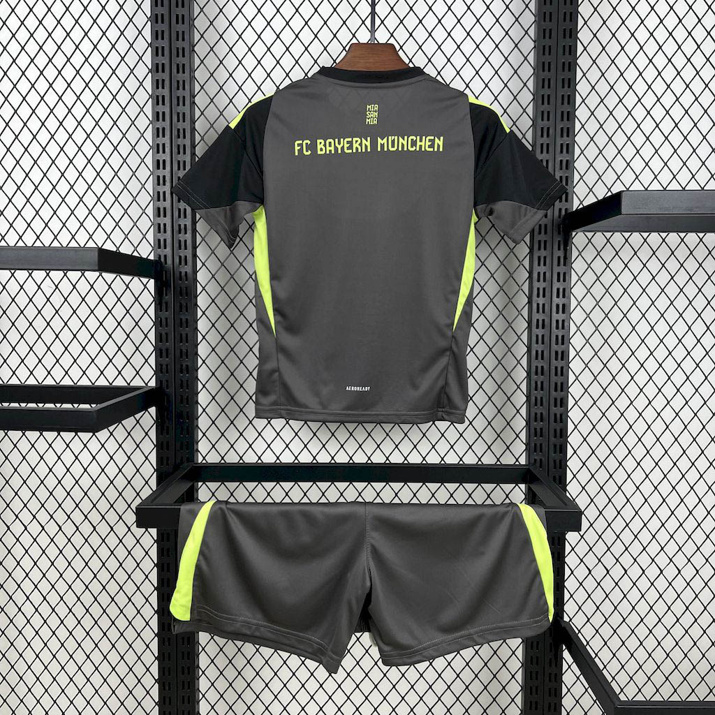 2025-2026 KIDS FC Bayern Munich Goalkeeper Football Shirt 1:1 Thai Quality