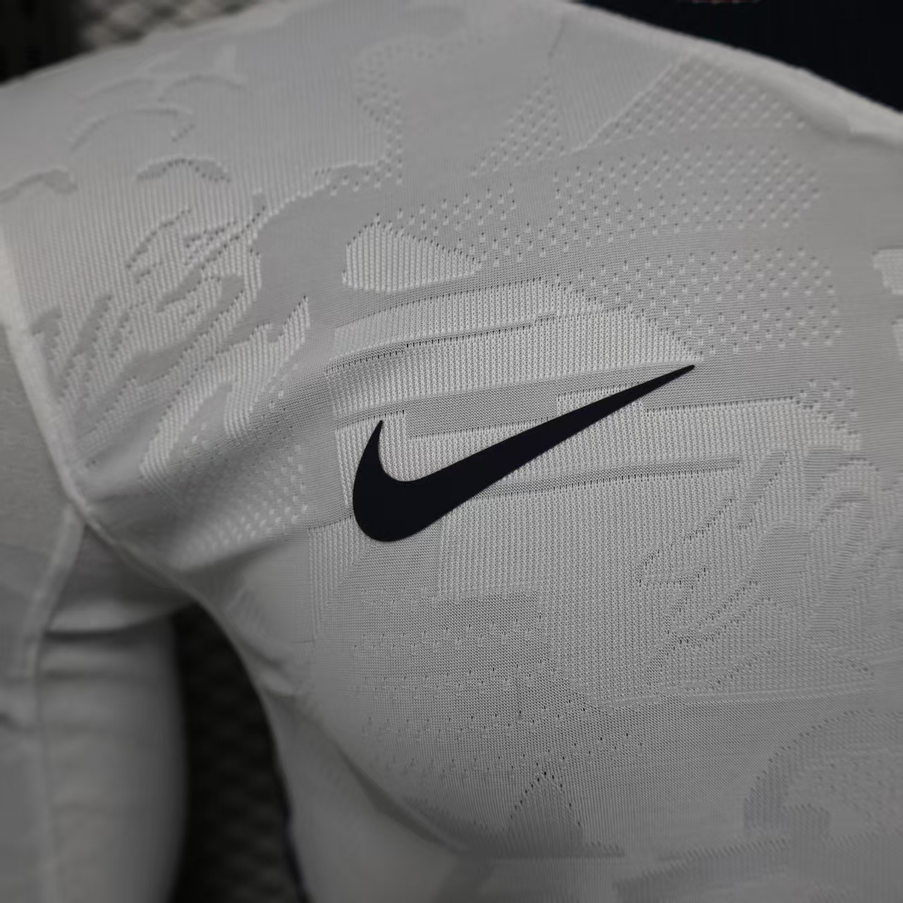 2025-2026 England World Cup Home Long Sleeve Soccer jersey Player version 1:1  China Quality