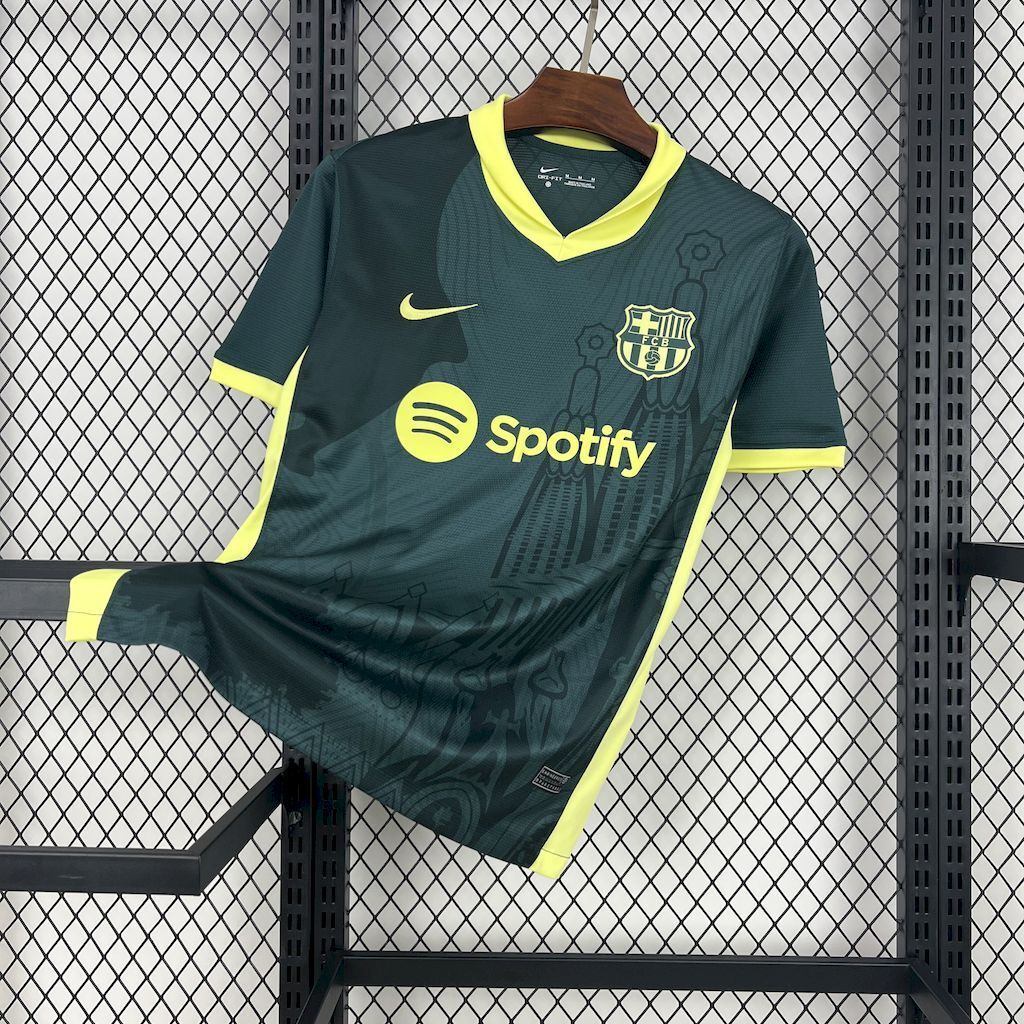 2024-2025 Barcelona Club Dark green training Jersey 1:1 China Quality