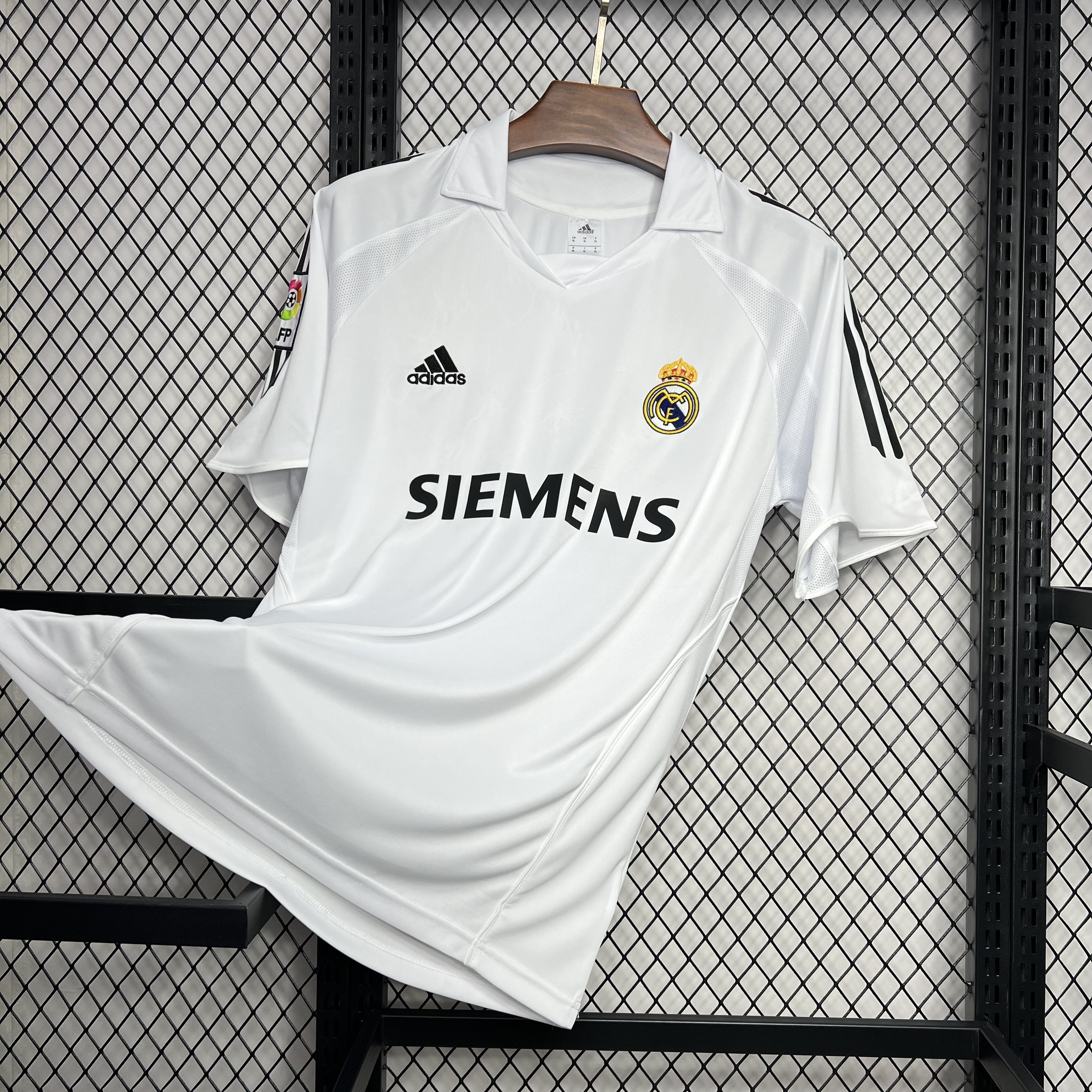 2005-2006 Real Madrid Home Retro Jersey 1:1 China Quality