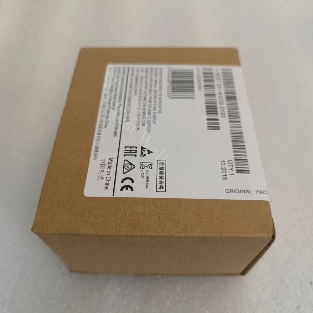 Siemens 6ES7332-5HD01-0AA0 S7-300 Analog Output Module PLC Control Signal Output Component