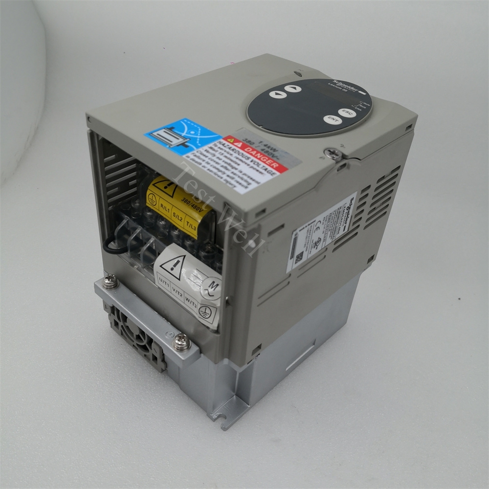 Schneider LXM28DU10M3X Lexium Servo Drive Amplifier