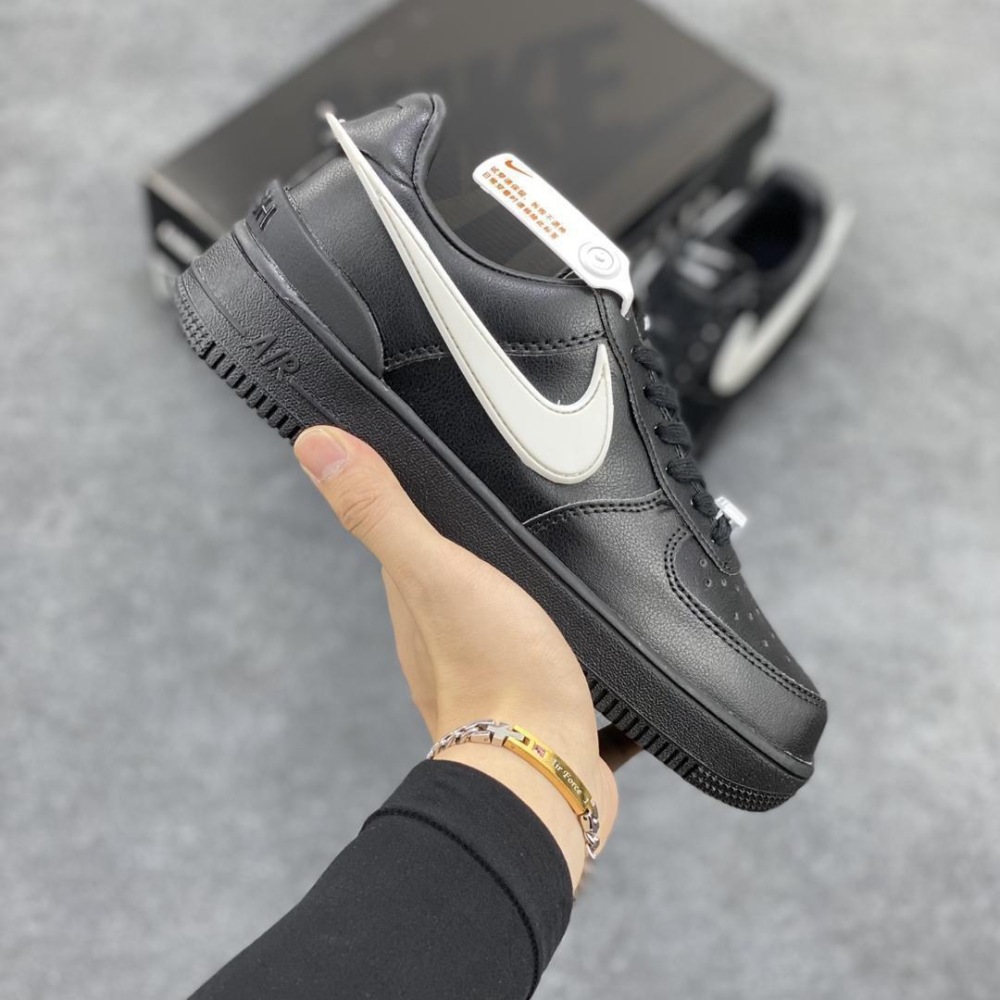 NIKE AF1 Ambush