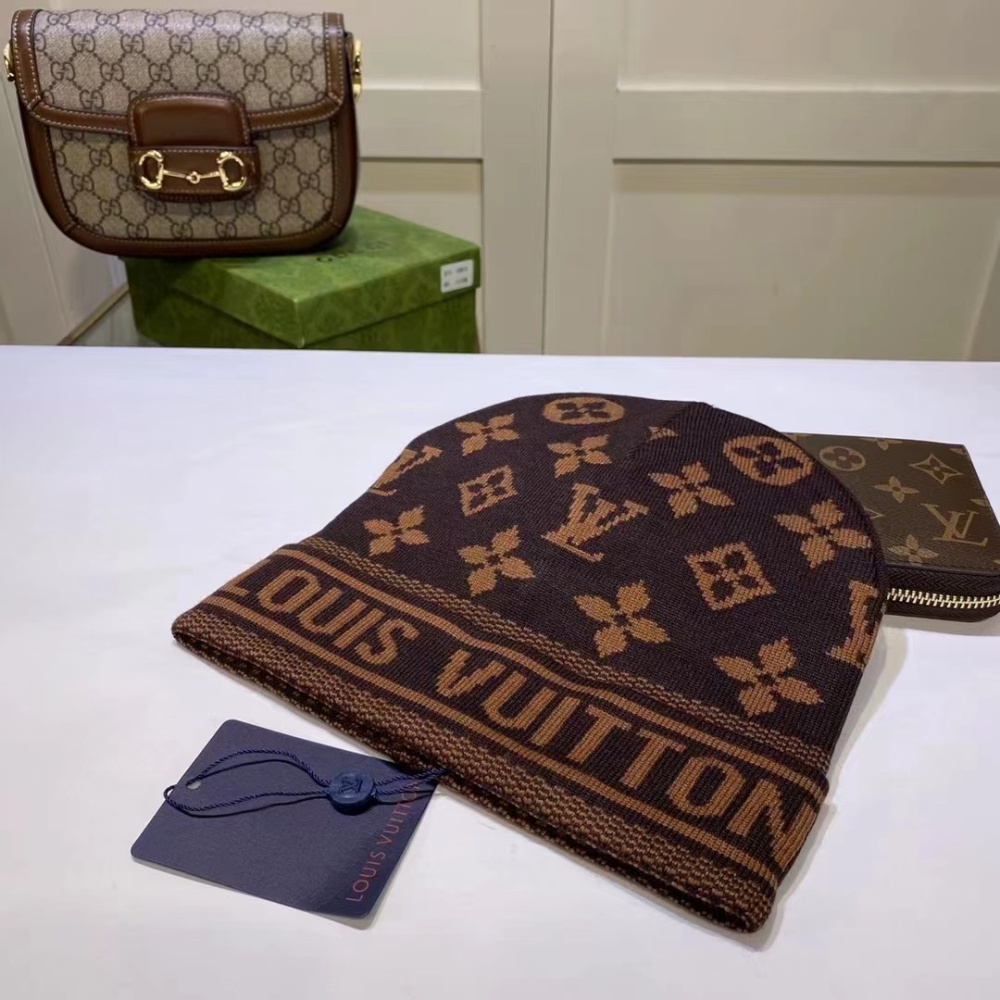 LV new fashionable knitted hat