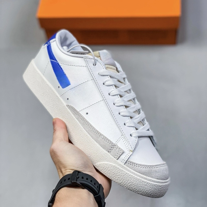 BLA With shoe box nike